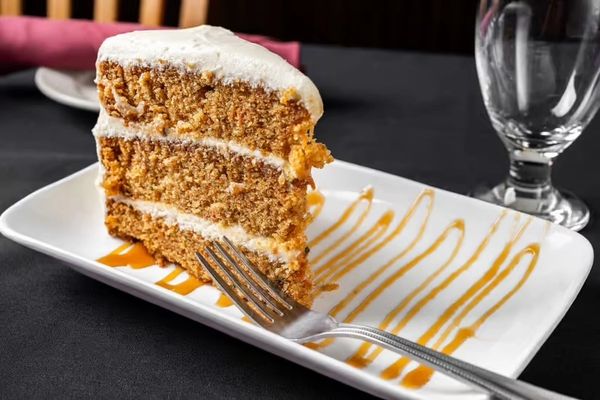 Carrot Cake (14 slices)